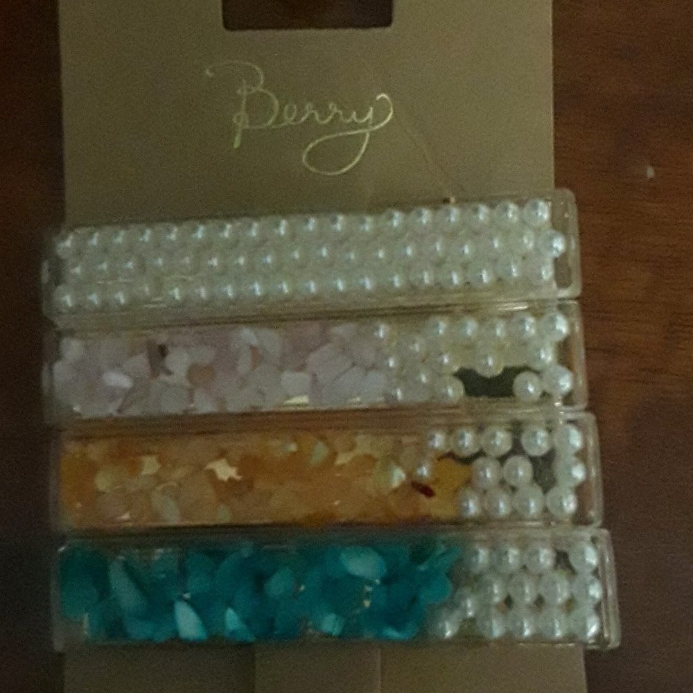 Beautiful Berry Barrettes